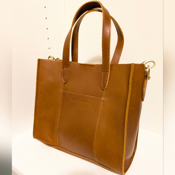 NWT Portland Leather Goods Lola Crossbody Tote - Honey - Picture 1 of 8